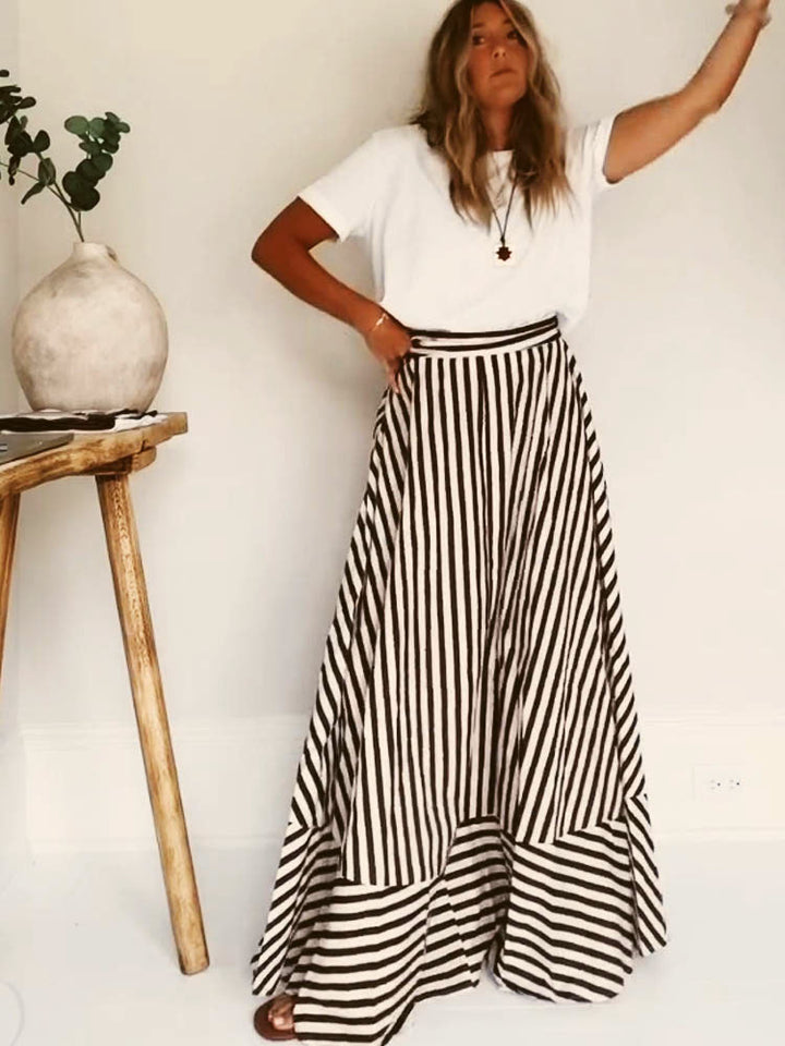 Candace - Elegant Flowy Strapless Maxi Dress